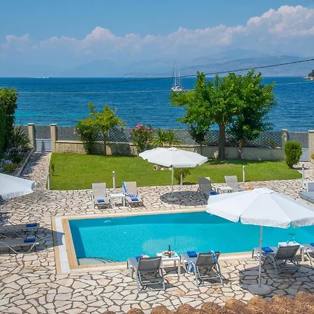 Avlaki Beachfront Villa *