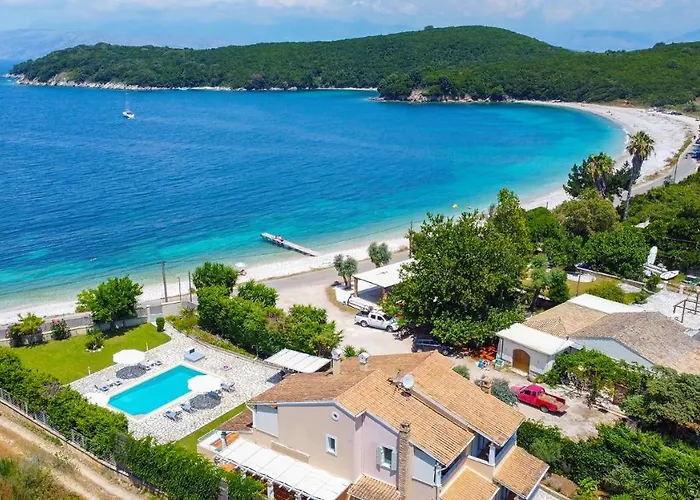 فيلة Avlaki Beachfront *