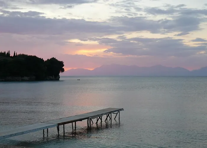 Avlaki Beachfront فيلة *