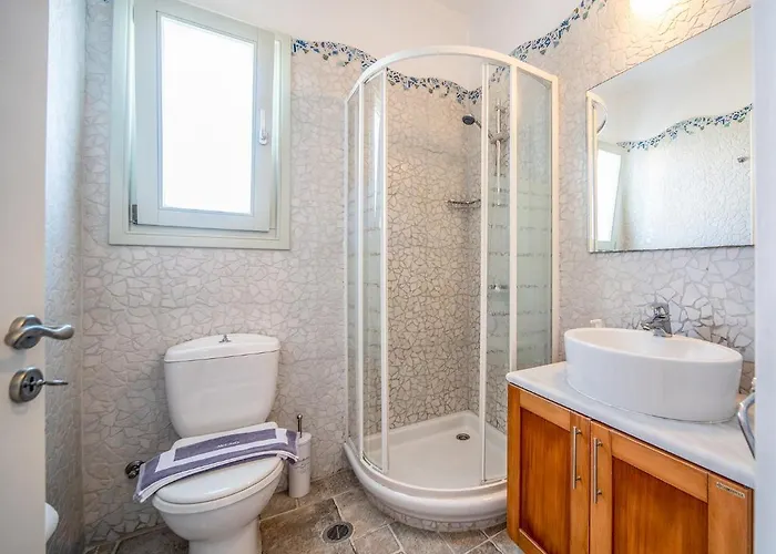 Avlaki Beachfront فيلة *