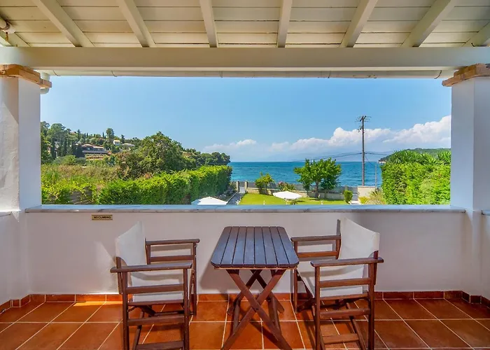 فيلة Avlaki Beachfront *